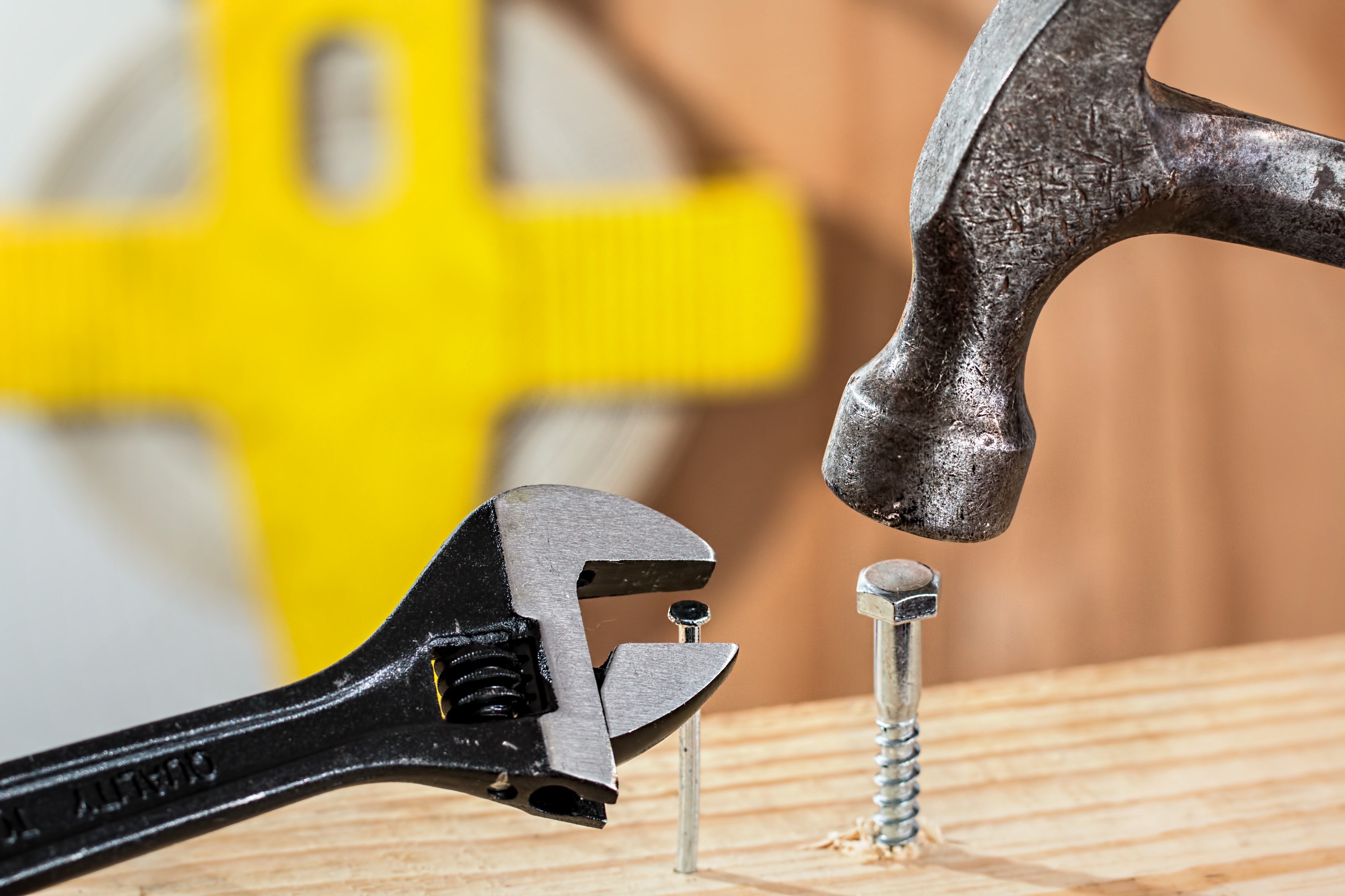Hero Image: Hammer and Wrench, Foto von Pixabay von Pexels